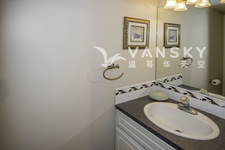 230303113008_Washroom 2.jpg